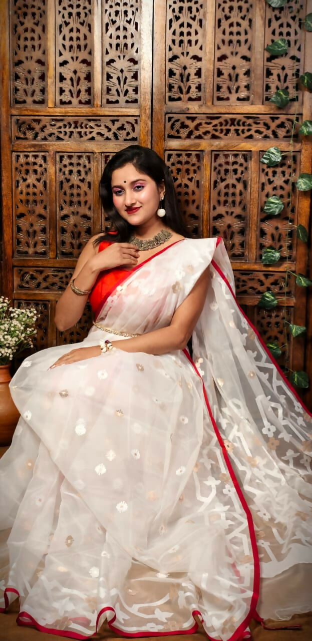 Handcrafted White Pure Organza Muslin Saree with Red Border & Floral Appliqué Work | Festive Bengali Saree | Includes Matching Red Blouse Piece