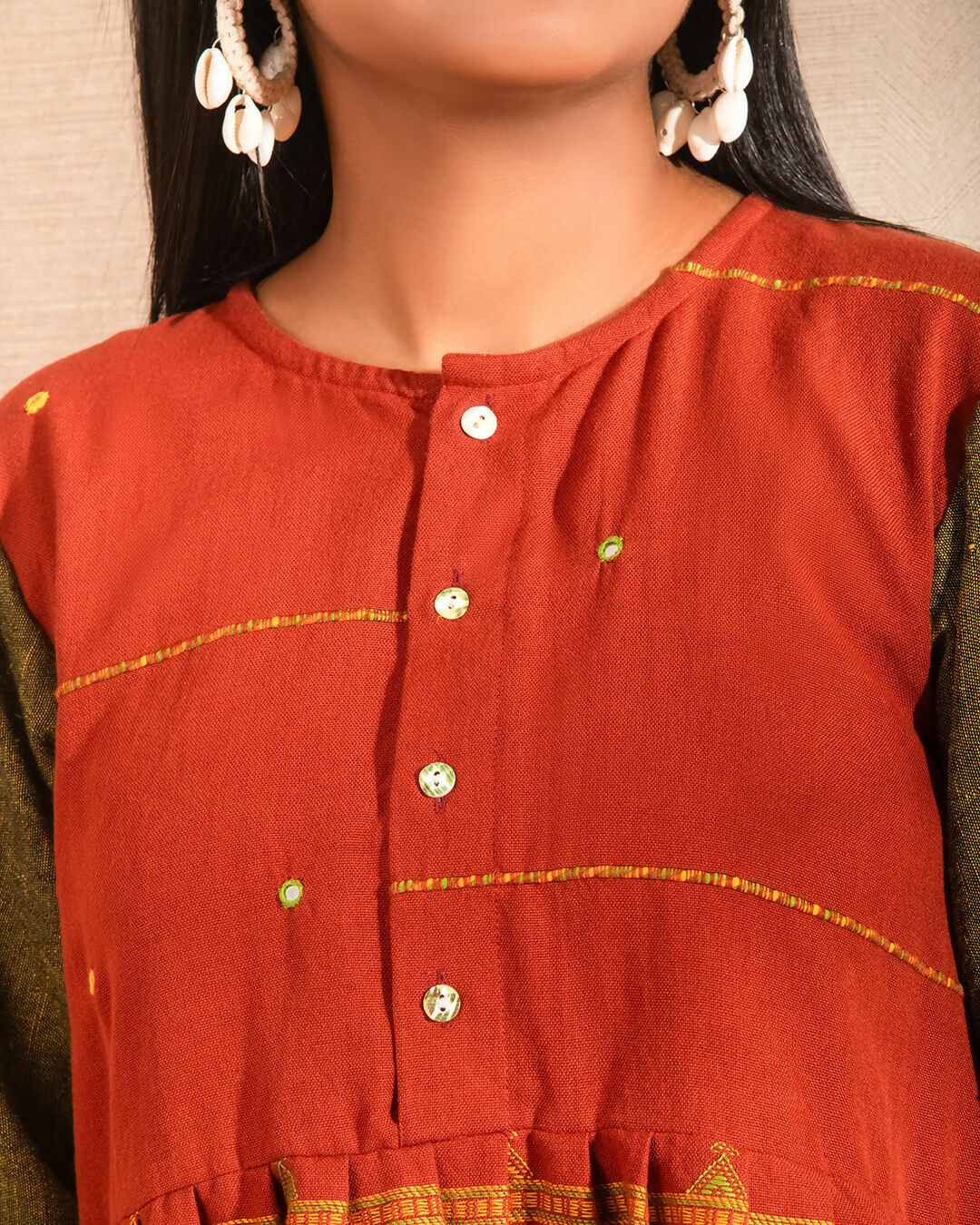 BLOOM-AURA-DAHLIA PEPLUM TOP