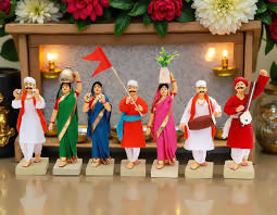 Handmade Clay Terracotta | VARKARI Set of 7 | Devotional Miniature golu Idols