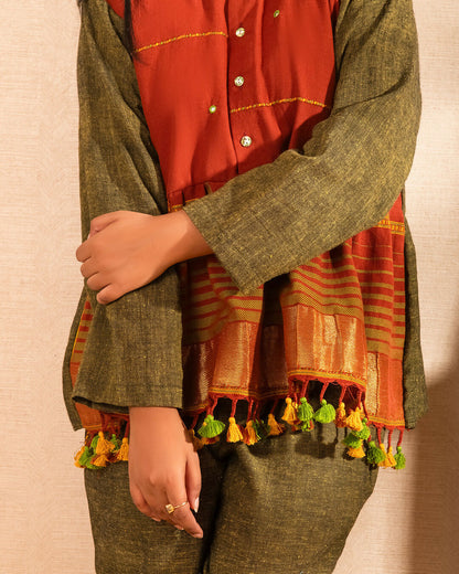 BLOOM-AURA-DAHLIA PEPLUM TOP